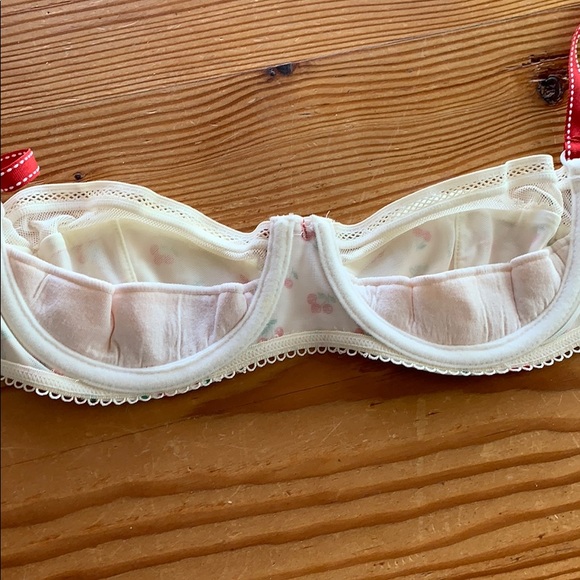 Dolce and Gabbana Cherry 🍒 balconette bra - Picture 8 of 8